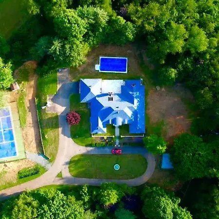 Gated Mansion - Basketball Court Movie Theater Views Villa